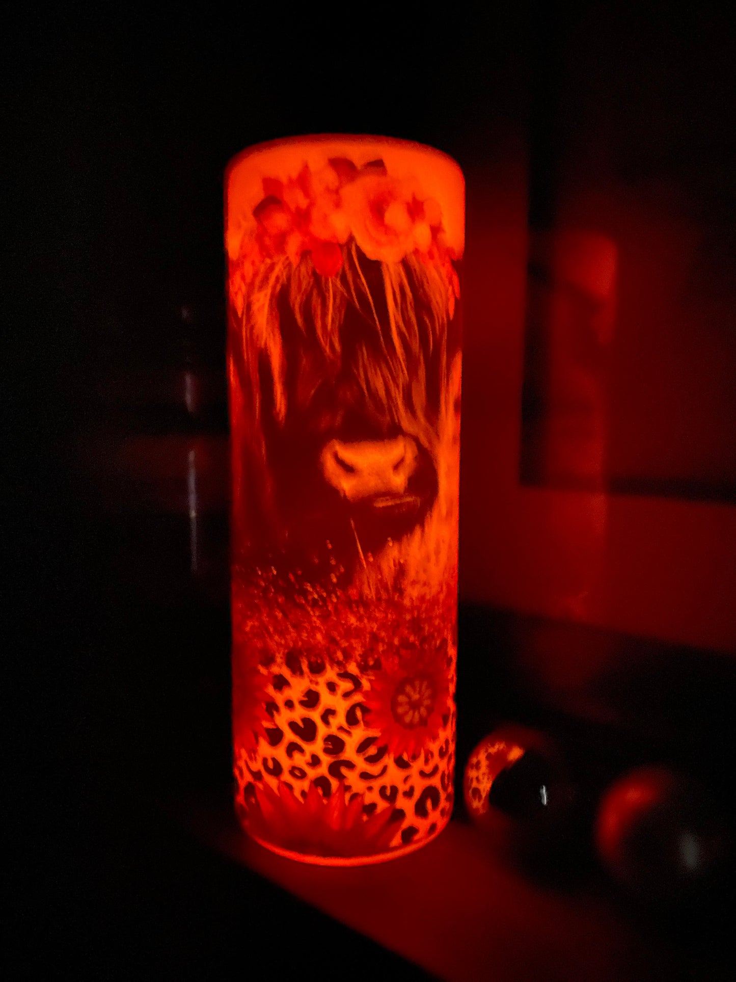 READY TO SHIP - 20 Ounce Skinny Glow in the Dark - Floral Highland Cow